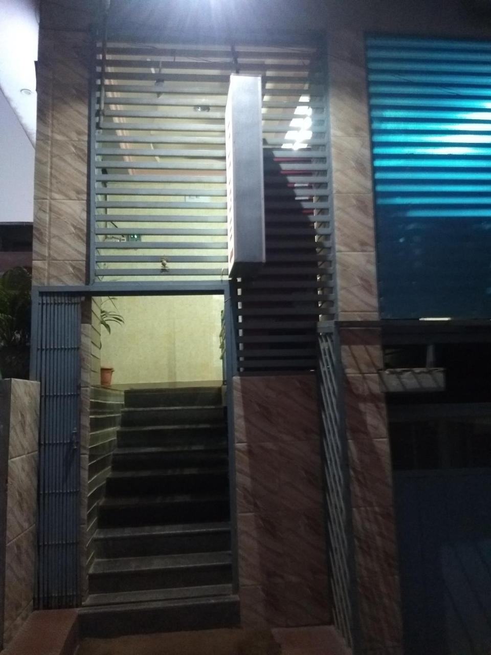Apoorva Residency Bangalore Bagian luar foto