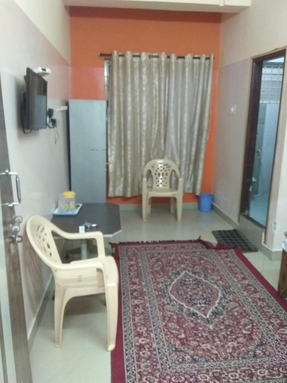 Apoorva Residency Bangalore Bagian luar foto