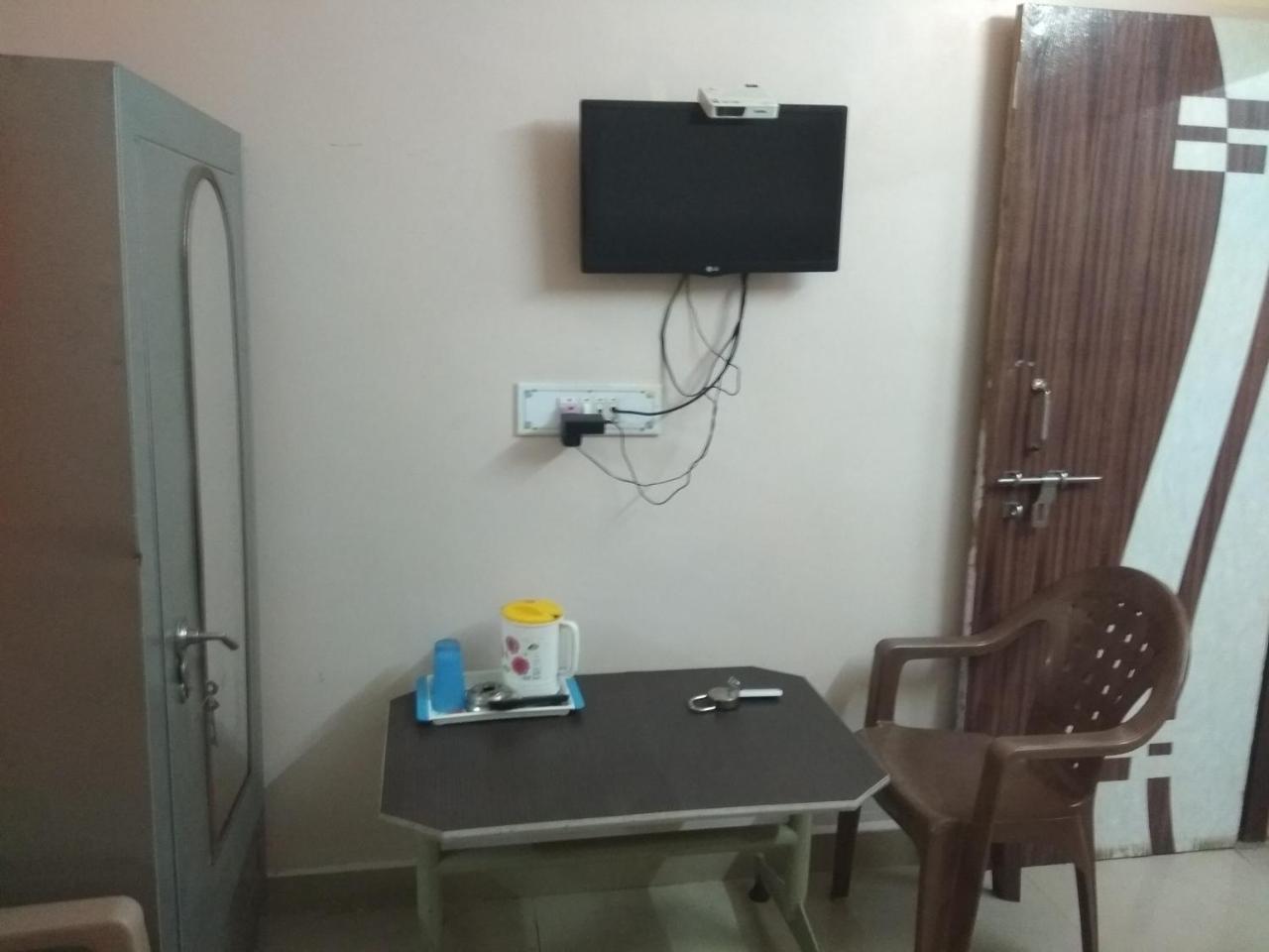Apoorva Residency Bangalore Bagian luar foto