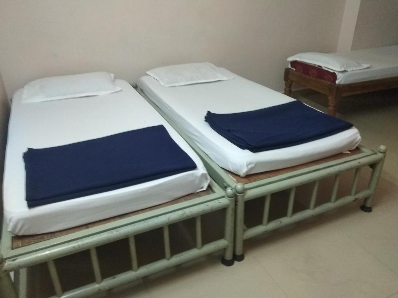 Apoorva Residency Bangalore Bagian luar foto