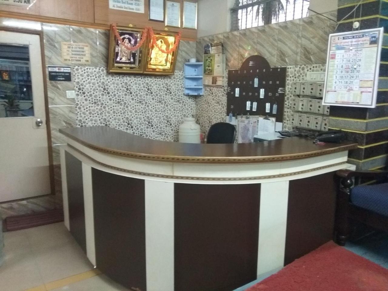 Apoorva Residency Bangalore Bagian luar foto