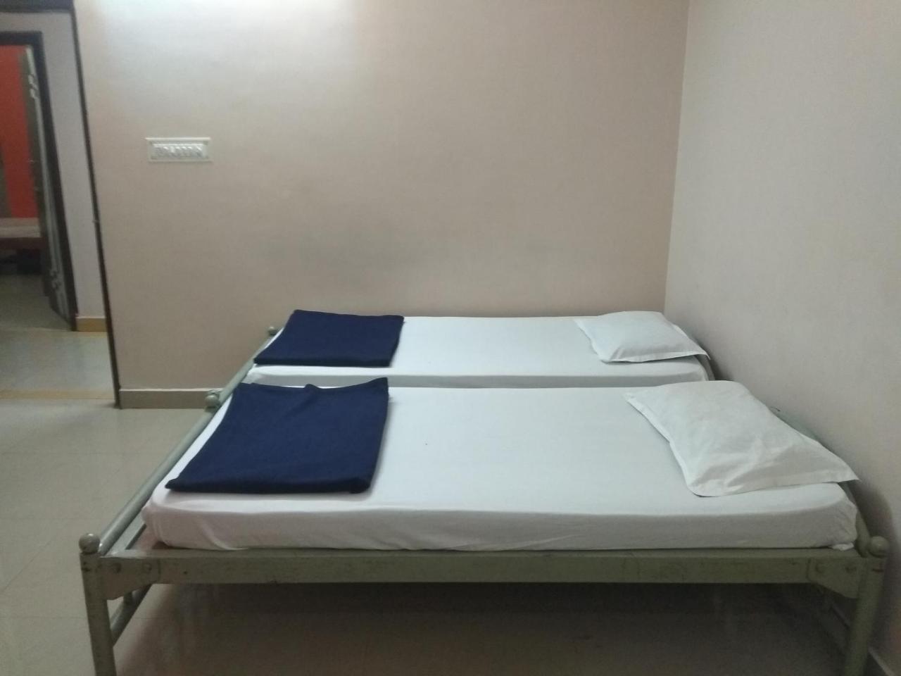 Apoorva Residency Bangalore Bagian luar foto