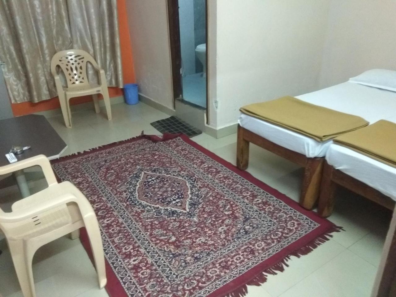 Apoorva Residency Bangalore Bagian luar foto